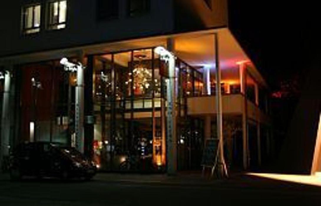 Hotel Mariotto Am Burghof Лёррах Экстерьер фото