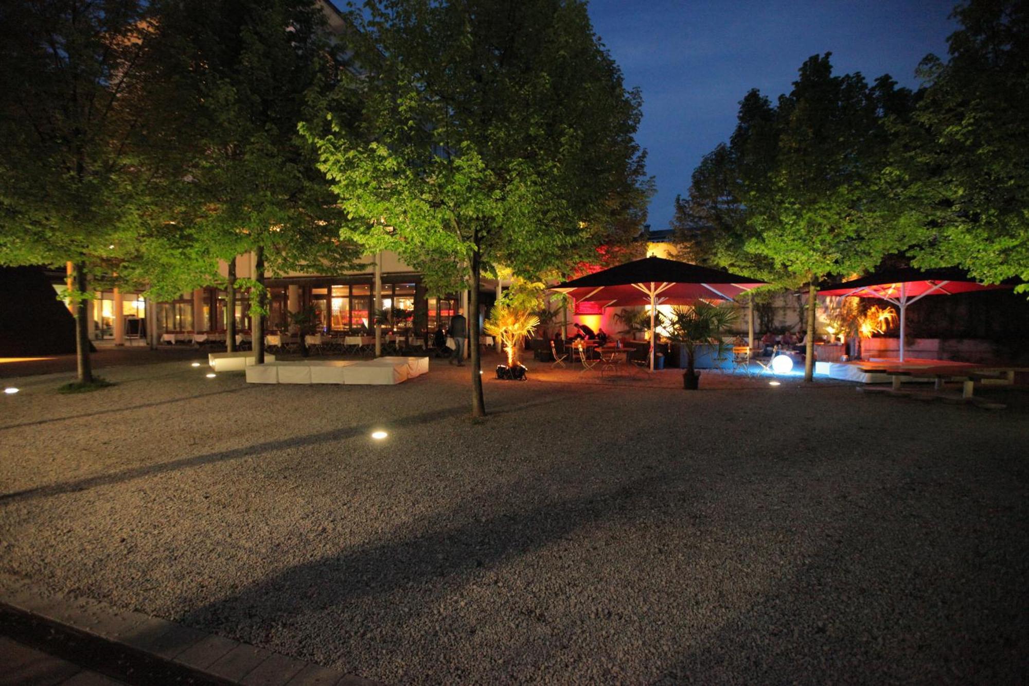 Hotel Mariotto Am Burghof Лёррах Экстерьер фото